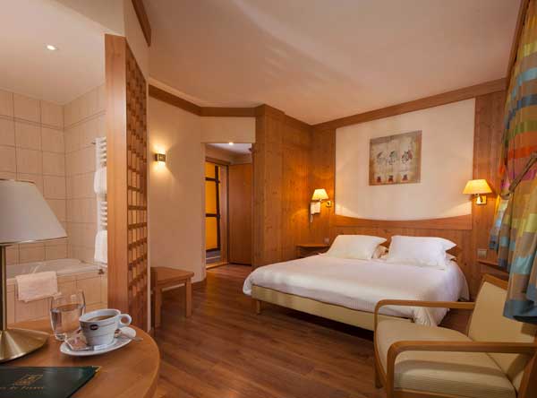 confortable room hotel de la Tour