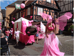 pink clothes in alsace
