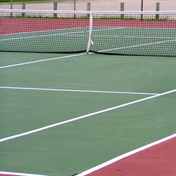 privaten Tennisplatz spielen hotel de la tour